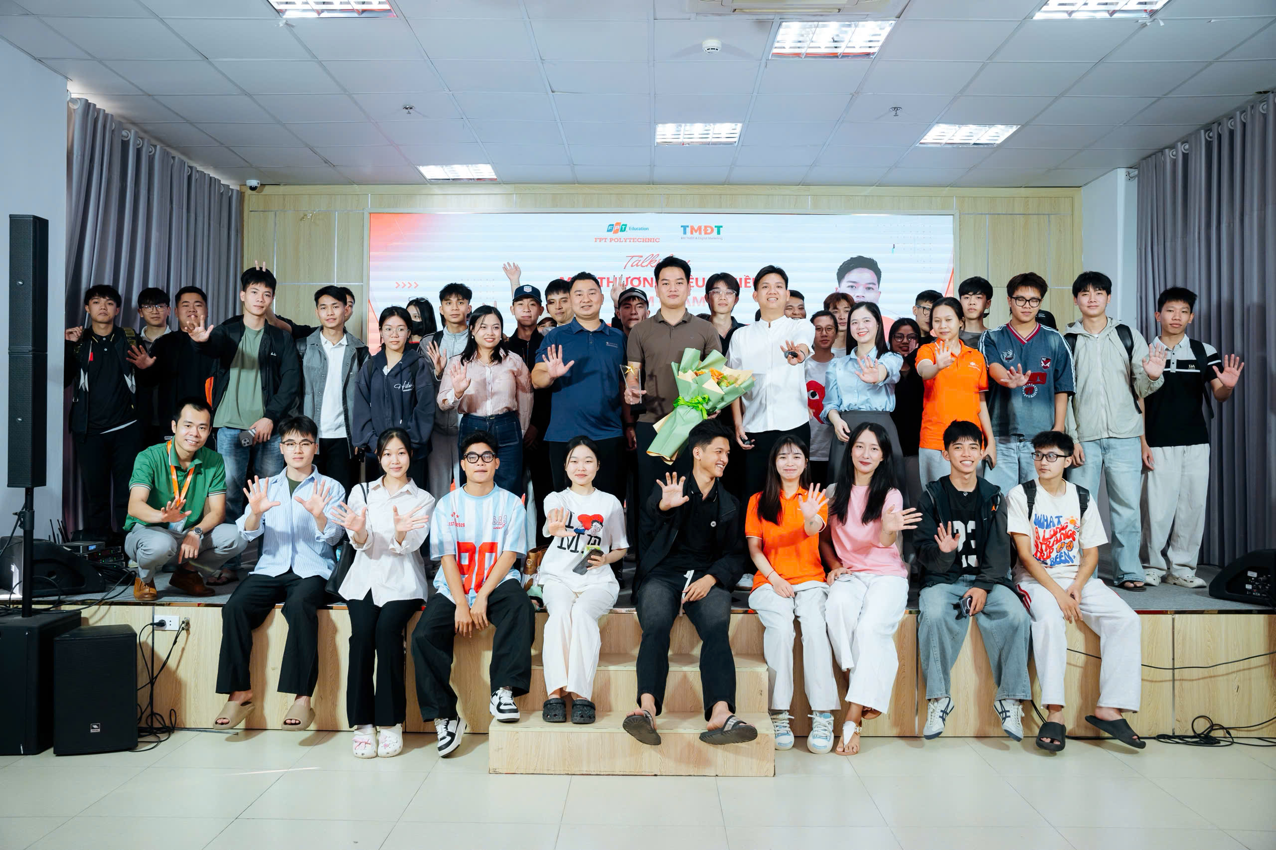 Hình ảnh lưu niệm từ buổi giao lưu cùng sinh viên FPT Polytechnic