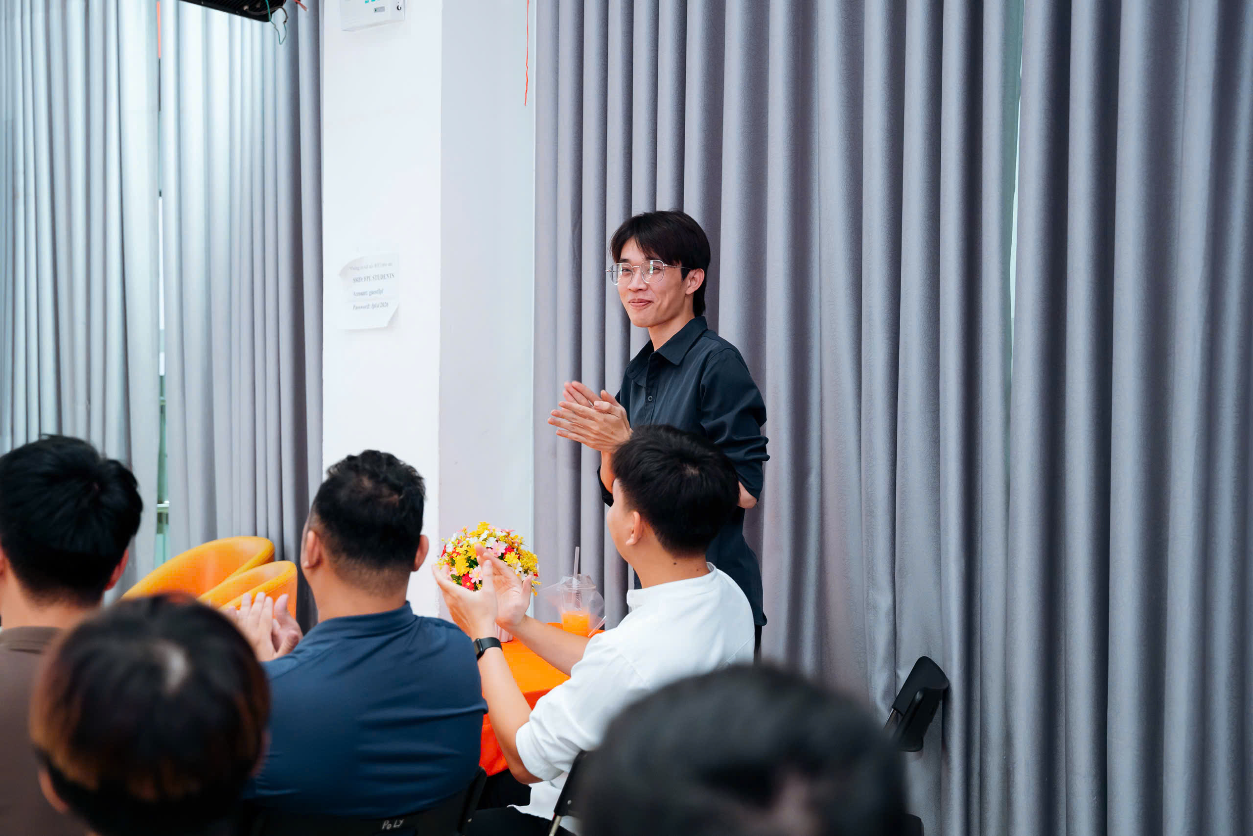 Khoảnh khắc giao lưu trong chương trình cùng sinh viên FPT Polytechnic