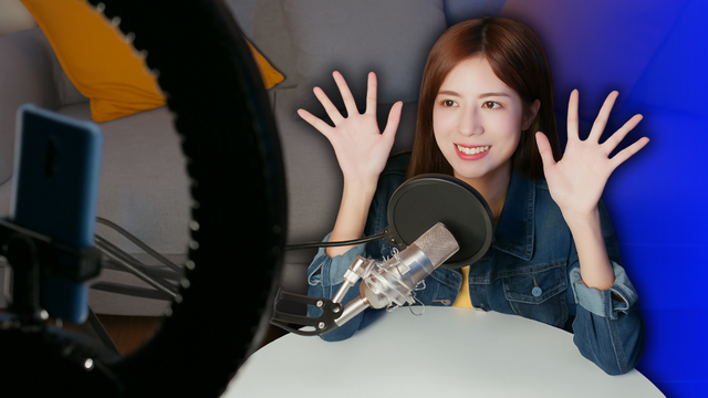 Tại Sao Booking KOC Qua Agency Luôn Có Giá Tốt Hơn Tự Làm?